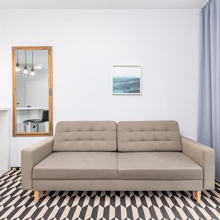 Prymasa Tysiaclecia 83A C - D By Homeprime Varšava Exteriér fotografie