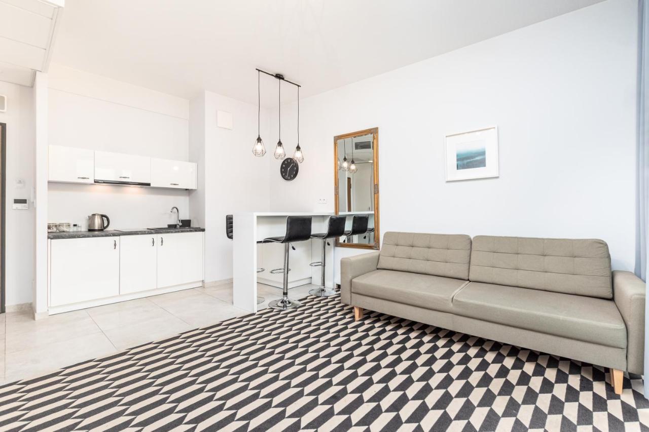 Prymasa Tysiaclecia 83A C - D By Homeprime Varšava Exteriér fotografie